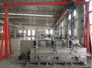 電動葫蘆轉(zhuǎn)運超聲波清洗烘干防銹設(shè)備